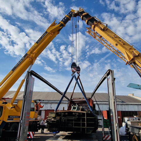 Opravy a servis hydraulických strojů a paketovacích lisů